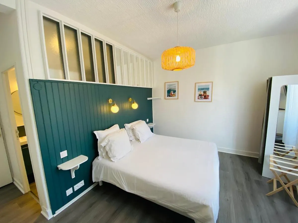 **  Hotel Saint-Michel Dinard France